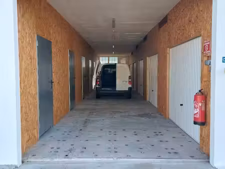 garde-meuble  garage  box
