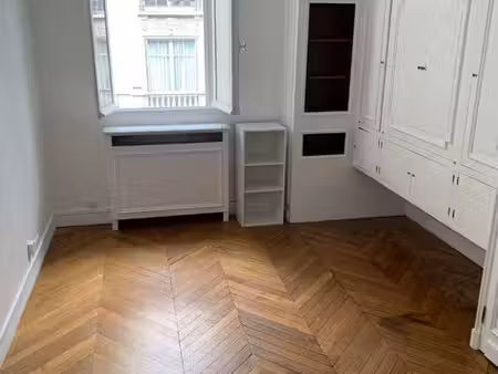 studio rue de longchamp paris 16ème