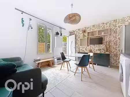 proche centre-ville – 3 pièces avec terrasse en rez-de-jardin