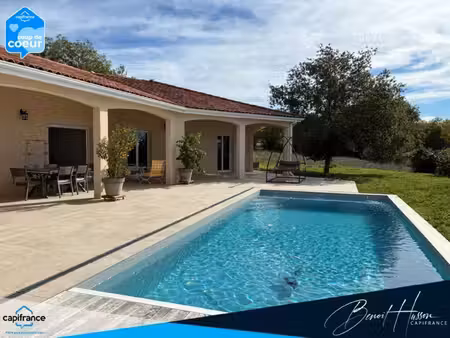 maison contemporaine t5 avec piscine sur 1860m² de terrain