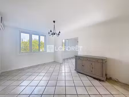 appartement 3 pièces avec balcon à louer - bourg-lès-valence