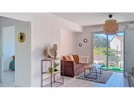 appartement t2 48 m² lumineux avec ascenseur et terrasse les priades