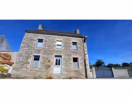maison plesidy 6 pièce(s) 139 m2
