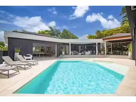 vente maison 5 pièces 324.5 m² à fort de france (97200)  1 905 500 €