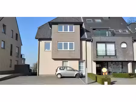 duplex à louer à hekelgem pour € 890 avec 2 chambres à coucher