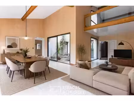 villa lumineuse au design contemporain