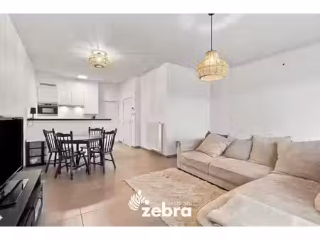 instapklaar gelijkvloers appartement met private tuin en ...