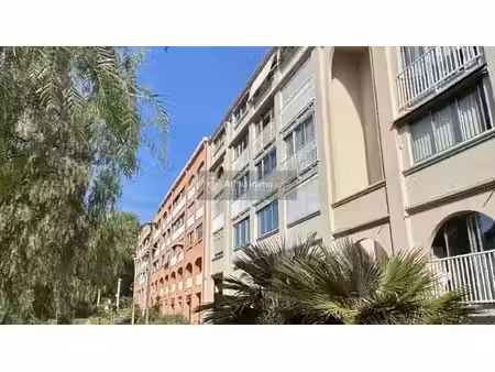 vente local commercial 2 pièces 19 m2 à saint-aygulf