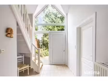 ruime en instapklare villa met 4 slaapkamers en dubbele g...