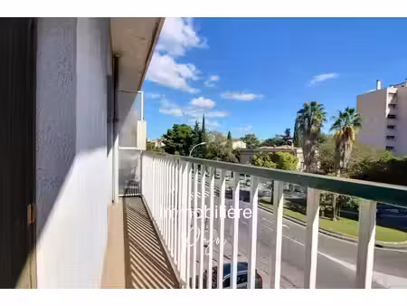 vauban/perier 13006- t3 traversant avec balcons et cave