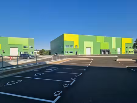 location entrepôt 450m² à 9990m²