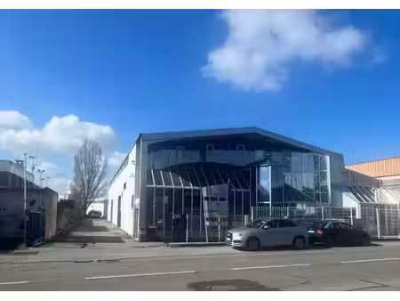 location local d’activités 2140m²