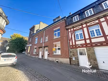 spa (centre) : petite maison à louer en bon état
