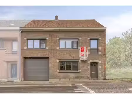 maison avec entrepôt à vendre à bâle
