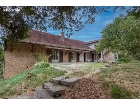 propriété 9 pièces 262 m²