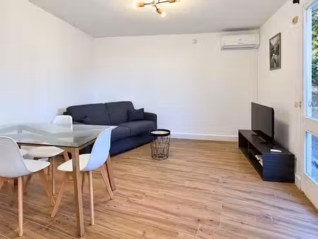 studio meublé et rénové avec parking
