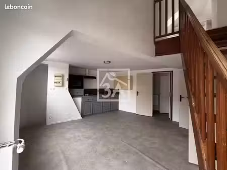 immeuble 13 pièces 173 m²