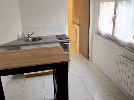 location appartement f1 20m2 refait à neuf centre ville saint-quentin 02100
