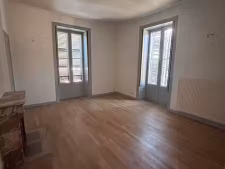 appartement f3 au centre-ville