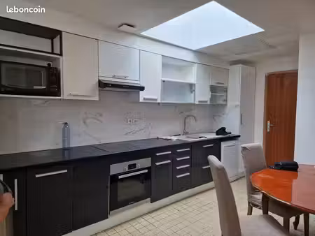 f3 à arnouville - cour intérieure privative