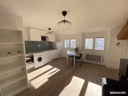 studio 1 pièce 22 m²