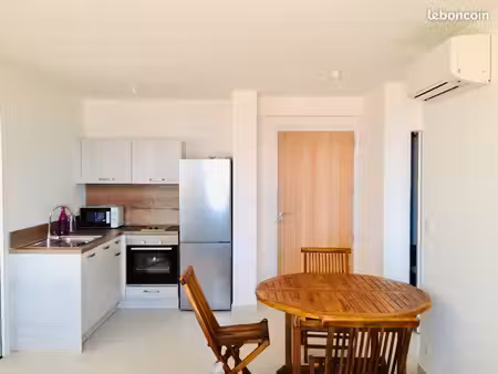 appartement à l'année . 2 pièces . 60 m2 . rdc/1