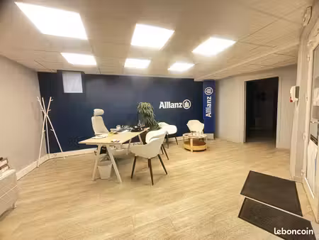 local commercial avec vitrine à louer – durtal – 635 /mois