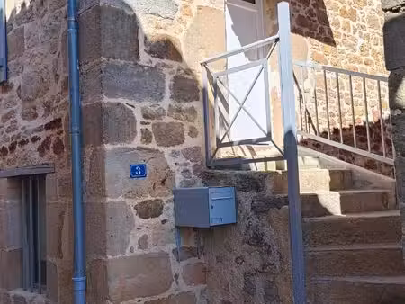 petite maison cosy en pierre