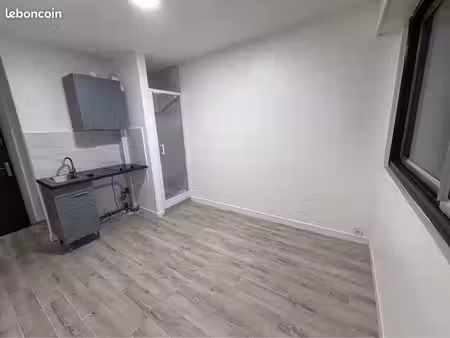 studette 12m2 refait à neuf - résidence sécurisé avec parking