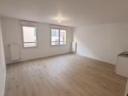 appartement studio à louer - 1 pièce - 39 m2 - chennevieres sur marne - 94 - ile-de-france