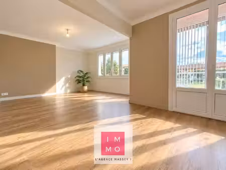 tarbes centre – superbe t3 entièrement rénové en 2026 – loggia – 73 73 m² – coup de cœur !
