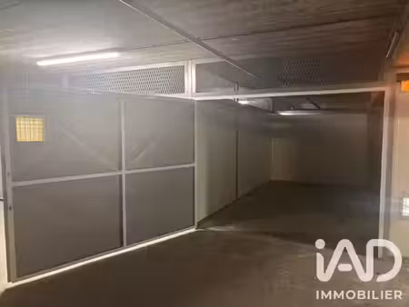 vente parking 36 m²