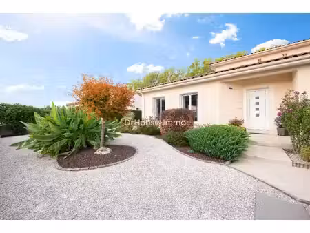 maison 146 m2 avec piscine et double garage