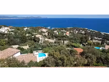 terrain les issambres (83)