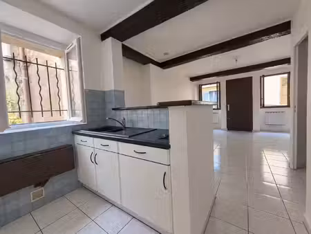 n211 - appartement deux pièces en centre-ville - proche plac