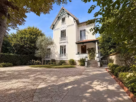 exclusivite.à quelques pas du centre-ville de champigny-sur-
