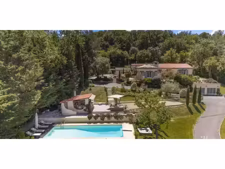 villa avec piscine et jardin roquefort-les-pins (06)
