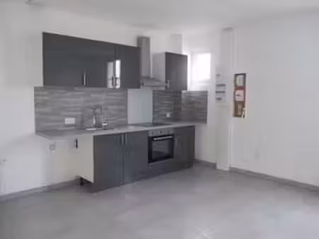 location appartement 3 pièces à la flèche (72200) : à louer 3 pièces / 48m² la flèche