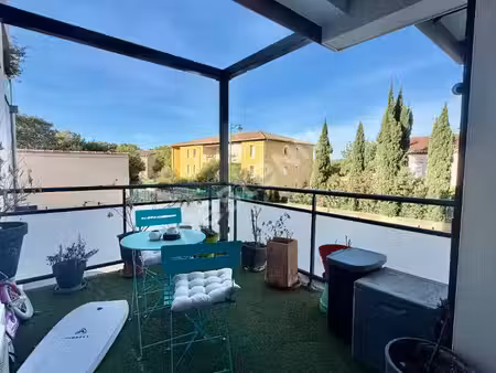 appartement récent avec terrasse
