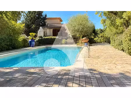 bastide provençale 6 pièces 207 m² - roquevaire