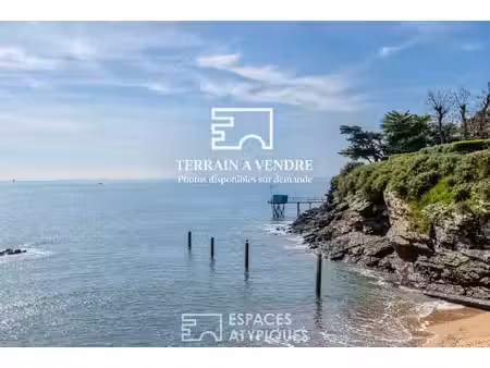 terrain constructible d'exception à 150 mètres de l'océan
