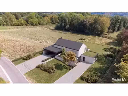 très beau terrain de 43 ares avec permis !