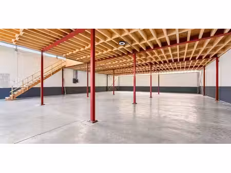 entrepôt à louer à marche-en-famenne pour € 1.500