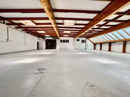 anderlecht – entrepôt avec bureaux de +- 840 m²