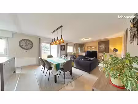 appartement 3 pièces 80 m²