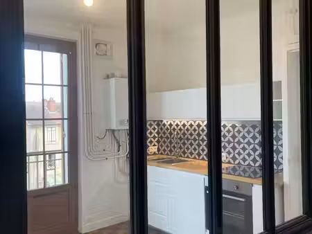 ? à louer – appartement f3 de 60 m² à paray-le-monial  à proximité du centre-ville