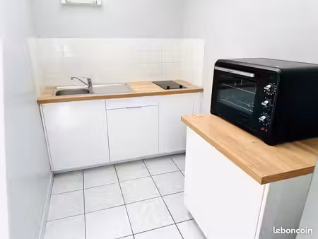 location - appartement meublé 45m2 centre-ville laval