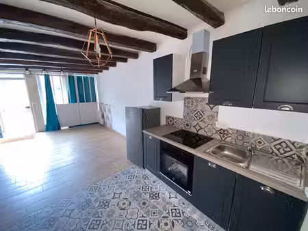 studio 1 pièce 27 m²