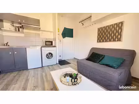 studio 1 pièce 14 m²