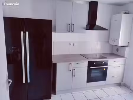 loue f2 avec grande terrasse